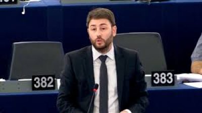 Ανδρουλάκης (ΠΑΣΟΚ): Δεν θα μοιράσω τα ιμάτια της Δημοκρατικής Παράταξης σε παλιούς πρωταγωνιστές