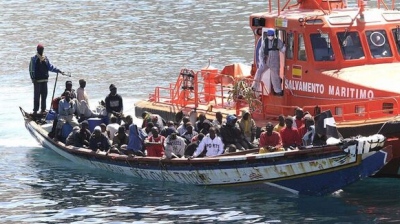 Οργή στην Ισπανία - Ορδές Αλγερινών στους τουριστικούς προορισμούς - Ο Sanchez θα τους φιλοξενεί σε ξενοδοχεία