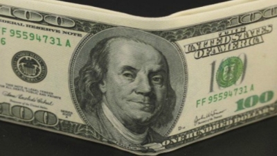 Τέλος στην κυριαρχία του δολαρίου - Γυρνούν σε short οι περισσότεροι θεσμικοί