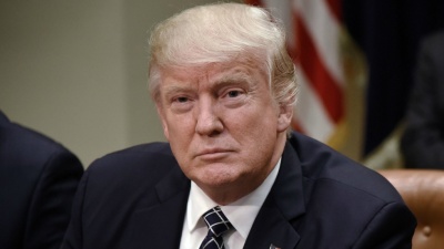 Ο Trump αρνείται κάθε σχέση του επιτελείου του με τη Ρωσία κατά την προεκλογική περίοδο στις ΗΠΑ
