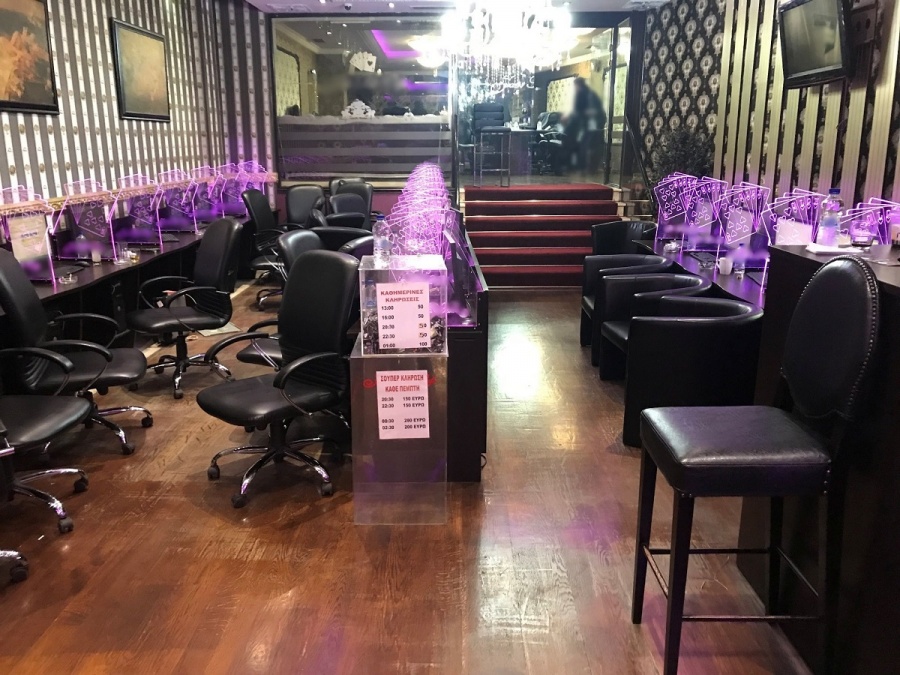 «Ναός» παράνομου τζόγου σε κατάστημα στην Αθήνα – 73 συλλήψεις από την ΕΛ.ΑΣ.