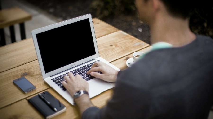 Έρευνα KPMG: Καθιερώνεται η εξ αποστάσεως εργασία στην Ελλάδα