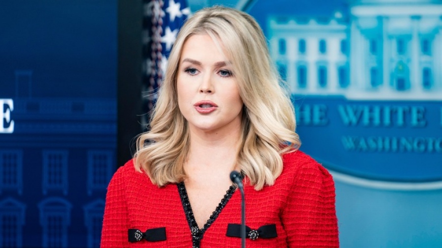 Leavitt (Λευκός Οίκος): Η κυβέρνηση Trump ακολουθεί απλώς τους νόμους, κακομεταχείριση μεταναστών από Obama και Biden