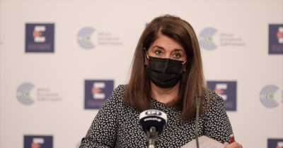 Παπαευαγγέλου: Η μισή Ελλάδα βρίσκεται στο «βαθύ κόκκινο»