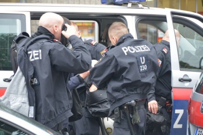 Επίθεση με μαχαίρια σε εκκλησία στη Βιέννη - Τραυματίστηκαν πέντε μοναχοί