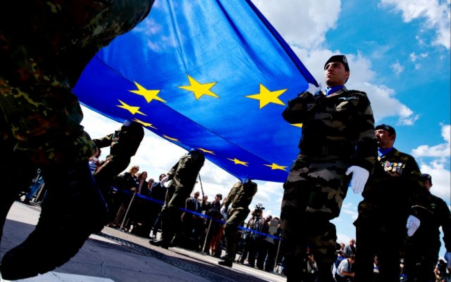 Euractiv: Διχάζει την ΕΕ η ανάπτυξη κοινής στρατιωτικής δυνάμης - Ο ρόλος Κίνας, Ρωσίας, ΝΑΤΟ