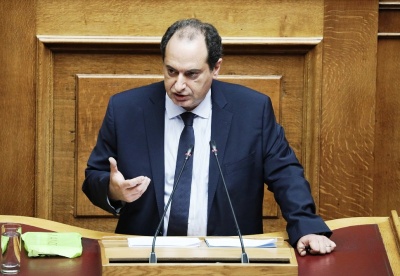 Σπίρτζης: Απαράδεκτο να βλέπουμε τα ΜΑΤ να επελαύνουν στα νησιά
