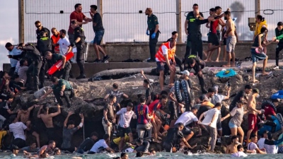 Resembles World War – Chaos in Ceuta: Thousands of migrants crossed into Spain, 18 dead – Military deployed