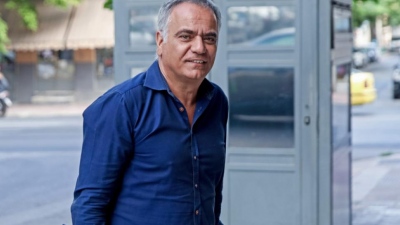 Λάδι στη φωτιά ρίχνει ο Σκουρλέτης - Πήγε στη Δίωξη Ηλεκτρονικού Εγκλήματος για τους ψεύτικους λογαριασμούς στο διαδίκτυο