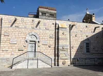 ﻿To ΥΠΕΞ σε συνεχή επαφή με τους 8 Έλληνες στο μοναστήρι του Αγίου Πορφυρίου στη Γάζα