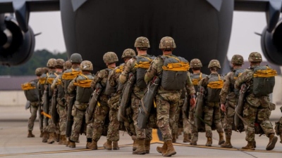 Reuters: Χιλιάδες αλεξιπτωτιστές των ΗΠΑ έφτασαν στη Μέση Ανατολή - Εντείνεται η συσσώρευση δυνάμεων