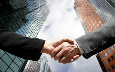 Τα επιτόκια δανεισμού μας δείχνουν θετική πορεία για την Οικονομία