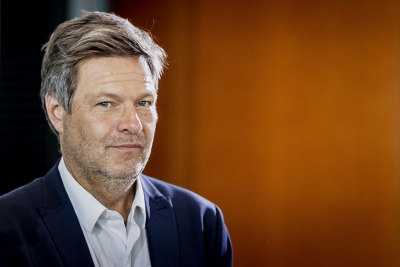 Habeck κατά Putin: Διπρόσωπος, παίζει «παιχνίδια» με τις παραδόσεις φυσικού αερίου