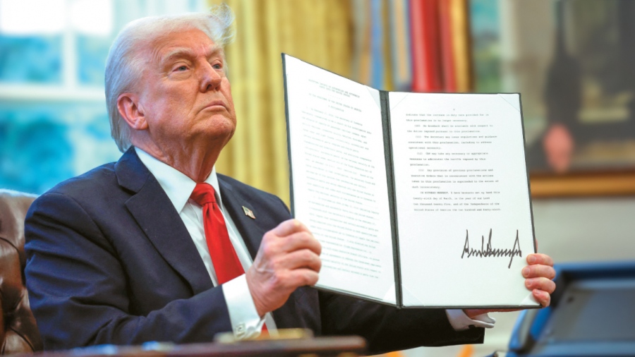 Αμήχανη η ΕΕ, ψάχνει απάντηση στους δασμούς Trump - Στο στόχαστρο υπηρεσίες και εξαγωγές