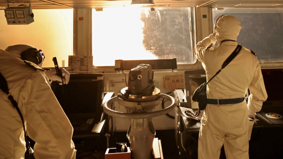 Άμεσα τα αντίποινα ΗΠΑ και Βρετανίας κατά των Houthis - Σφοδροί βομβαρδισμοί στο αερoδρόμιο Al-Hodeidah της Υεμένης