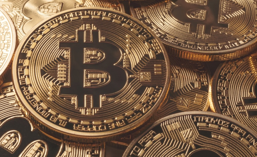 To Bitcoin ξεπέρασε τα 7.000 δολάρια, στη «μεγάλη επιστροφή» των κρυπτονομισμάτων