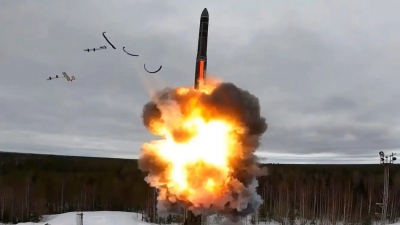 Προειδοποίηση τρόμου από Κρεμλίνο με... Oreshnik: Εάν η Ευρώπη απειλήσει, τότε ενδέχεται να ενεργοποιηθούν