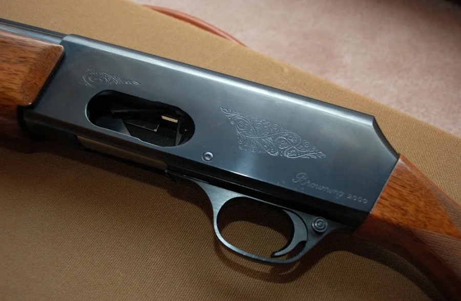 Β 2000 η πρώτη προσπάθεια της BROWNING στα συστήματα αερίων