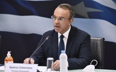 Σταϊκούρας: Άντεξε η ελληνική οικονομία το 2022 - Αύξηση καταθέσεων, μείωση NPEs