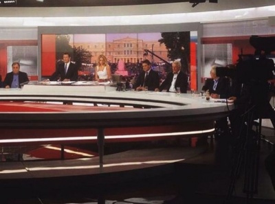 Αδιάβαστοι στην TV και στο ραδιόφωνο