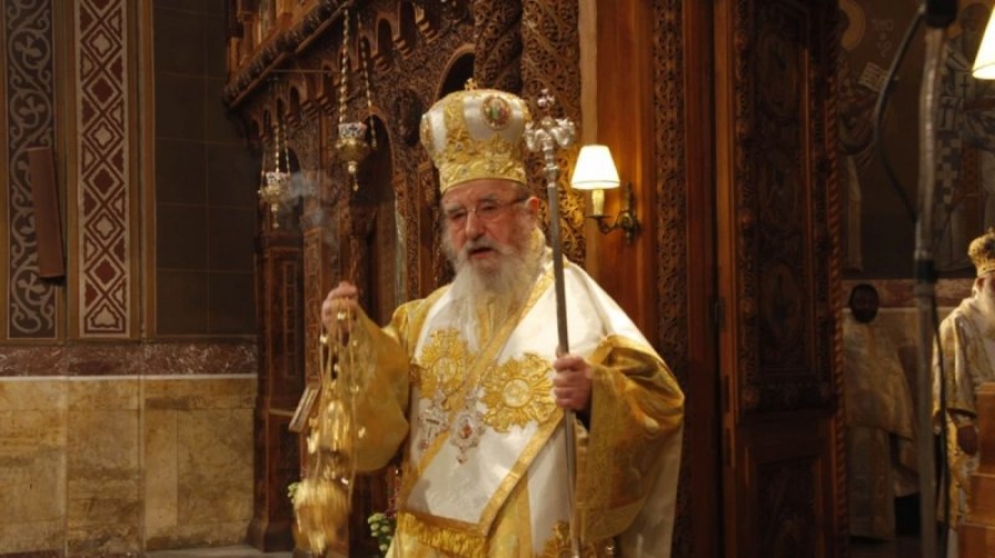 Παραπέμπονται σε εκκλησιαστικούς ανακριτές οι Μητροπολίτες Αιτωλίας και Κυθήρων