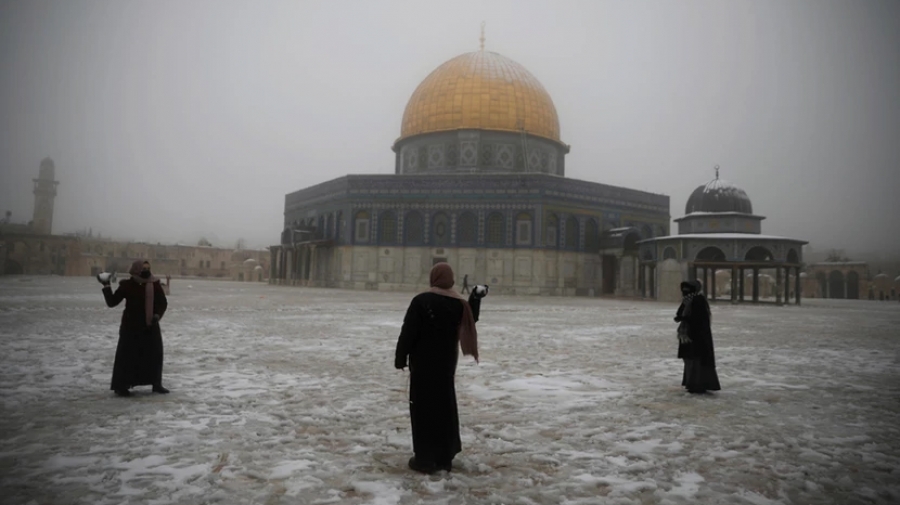 Σπάνιες εικόνες από την Ιερουσαλήμ: Τα πάντα καλύφθηκαν από χιόνι