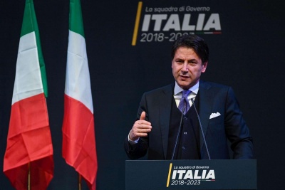 Conte (πρωθυπουργός Ιταλίας): Διατηρεί τον προϋπολογισμό της και τη δέσμευσή της στο ευρώ η κυβέρνηση