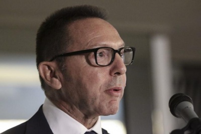 Λάθος το σκεπτικό του Στουρνάρα, αποτελεί από μόνος του παγκόσμια πρωτοτυπία!