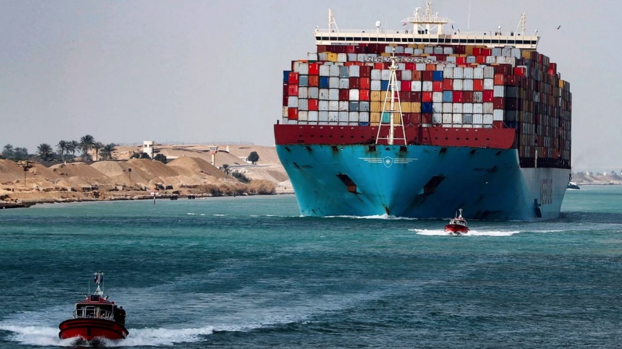 Bloomberg: Ασφάλειες τέλος για τα δυτικά πλοία που διέρχονται από την Ερυθρά Θάλασσα