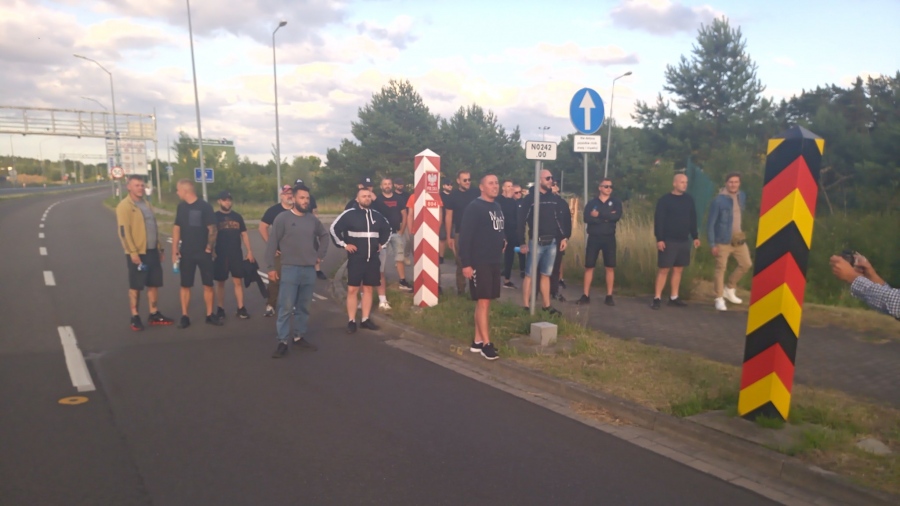 Εκεί μας οδηγεί η Ευρώπη των τραπεζιτών – Περιπολίες Πολωνών πατριωτών στα σύνορα για κύματα μεταναστών από την Γερμανία