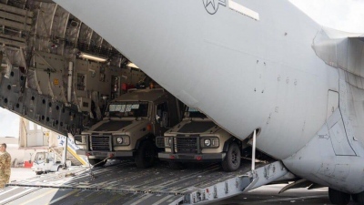 IDF: Έφτασε στο Ισραήλ αμερικανικό φορτηγό αεροπλάνο με τεθωρακισμένα άρματα μάχης - Η πρώτη επίσημη παράδοση