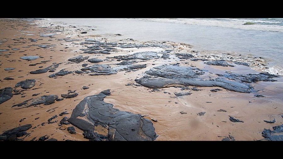 Βραζιλία: Πετρελαιοκηλίδα στις ακτές - Δεξαμενόπλοιο υπό ελληνική σημαία ο «κύριος ύποπτος»