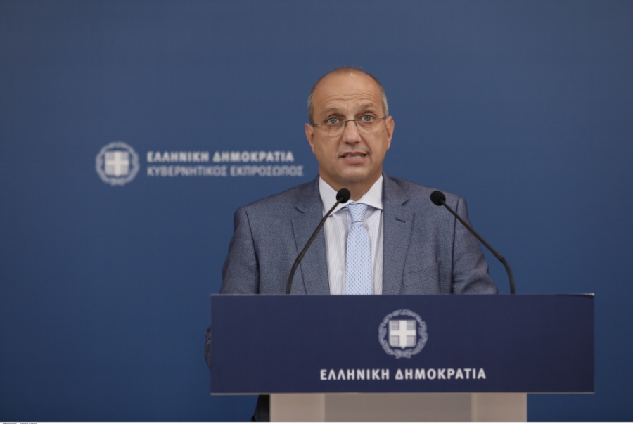 Οικονόμου σε Ανδρουλάκη: Όφειλες ως πολιτικός αρχηγός να γνωρίζεις το Σύνταγμα, κάτι που δεν φαίνεται