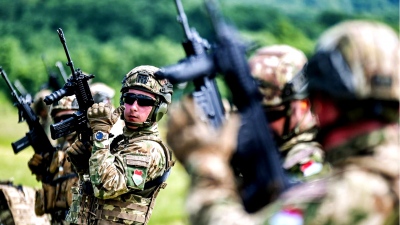 Ραγδαίες εξελίξεις: Η Ουγγαρία αναπτύσσει στρατεύματα για να προστατεύσει τις υποδομές της από ουκρανικές επιθέσεις