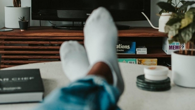 Eurostat: Οι νέοι στην Ελλάδα αργούν να φύγουν από το σπίτι των γονιών τους