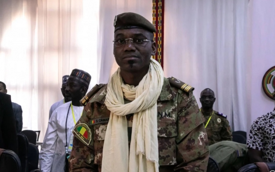 Σε κρίση στο καθεστώς του Μάλι μετά τη δολοφονία του υπουργού Άμυνας και την «κατάληψη» στρατηγικής πόλης από αντάρτες