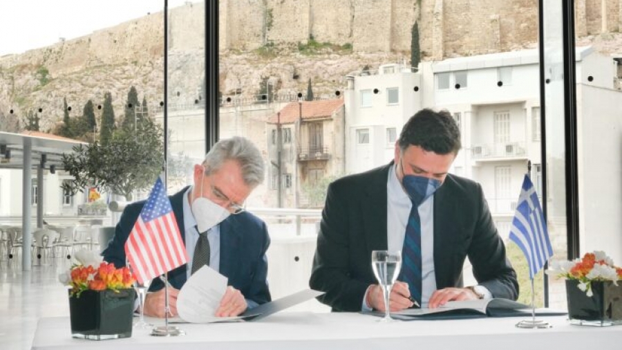 Πάνω από 460.000 διαθέσιμες αεροπορικές θέσεις από ΗΠΑ προς Ελλάδα το 2022 - Υπογραφή MOU τουριστικής συνεργασίας