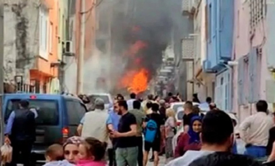 Τουρκία: Συντριβή αεροσκάφους σε κατοικημένη περιοχή - Νεκροί οι επιβαίνοντες