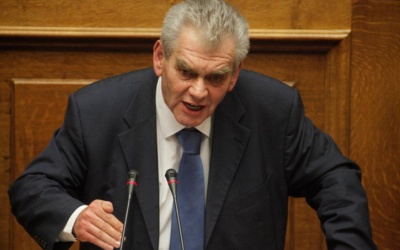 Παπαγγελόπουλος: Να εξαιρεθεί ο Θάνος Πλεύρης από την Εξεταστική επιτροπή για τη Novartis