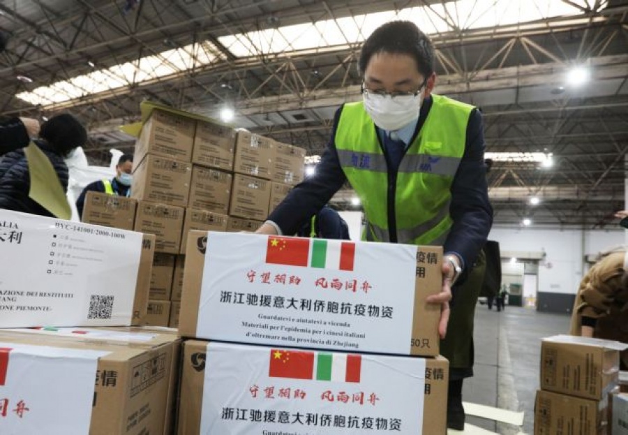 Η Κίνα στέλνει ειδικούς και υλικό στην Ιταλία για την αντιμετώπιση του κορωνοϊού