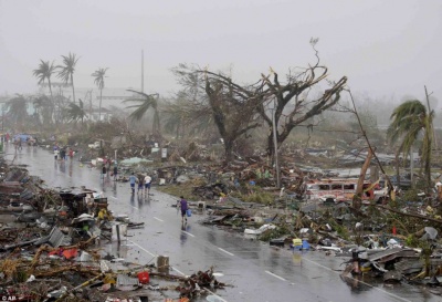 Πάνω από 180 νεκροί και 100 αγνοούμενοι στις Φιλιππίνες από την τροπική καταιγίδα