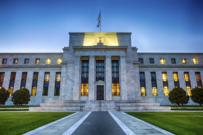Fed: Αμετάβλητα στο εύρος 2,25%-2,50% τα επιτόκια - «Υπομονετική» στάση στη νομισματική πολιτική