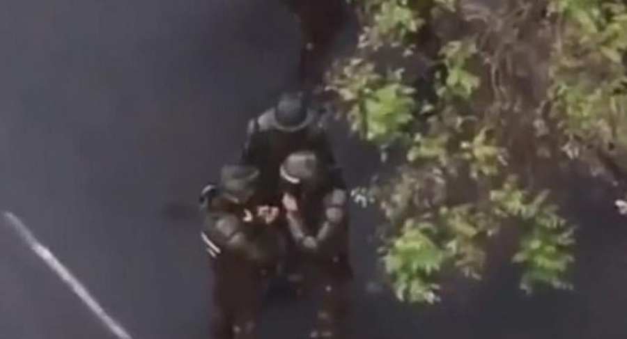 Σάλος στη Χιλή - Βίντεο δείχνει αστυνομικούς να κάνουν χρήση κοκαΐνης εν μέσω επεισοδίων