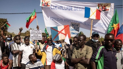 Ανεπιθύμητοι πια οι Γάλλοι στη ζώνη του Sahel: Η Burkina Faso απελαύνει το στρατιωτικό ακόλουθο του Παρισίου από τη χώρα
