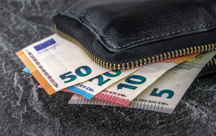 Τι αλλάζει στα επιδόματα ανεργίας -  Δεν θα κόβεται στις συμβάσεις ορισμένου χρόνου