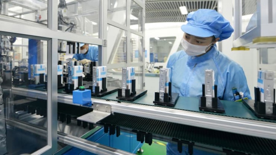 Kίνα: Πτωτική αναθεώρηση της ανάπτυξης στο 6%, απώλεια 77,15 δισ. δολ από τη μεταποίηση το 2019