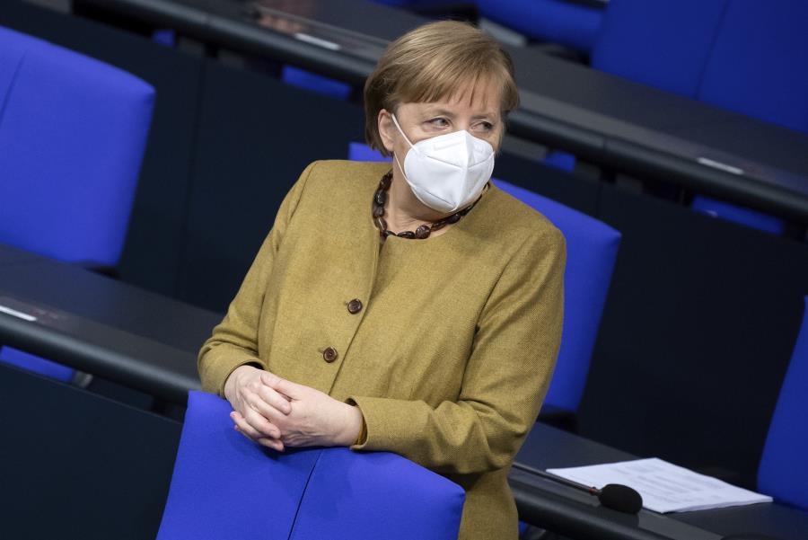 Γερμανία: Το 54% προβλέπει ήττα του συνασπισμού CDU -  CSU μετά την αποχώρηση της Merkel