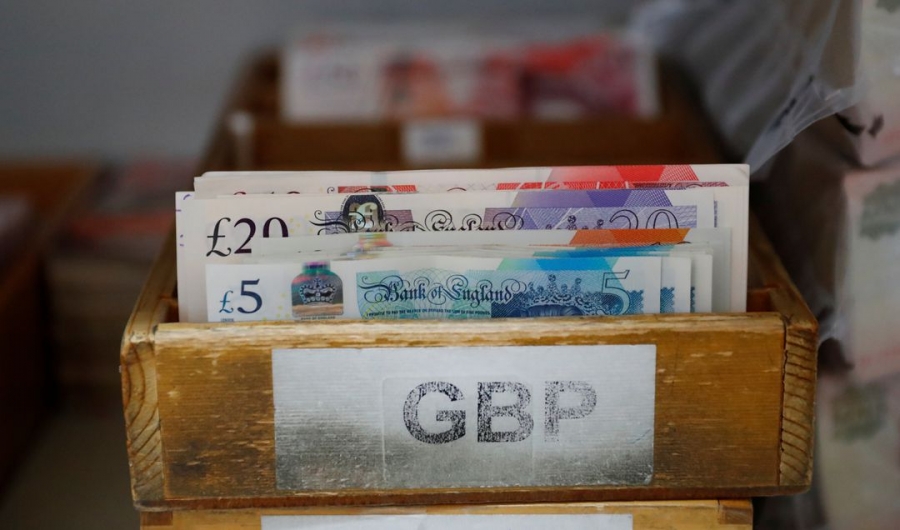 Βρετανία: Αναστροφή της αύξησης του δημόσιου δανεισμού τον Απρίλιο, στα 31,7 δισ. στερλίνες