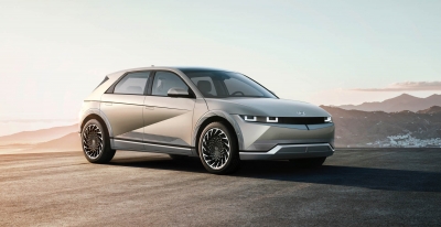 Το Hyundai Ioniq 5 είναι πιο ιδιαίτερο ακόμη και από ένα Tesla. Στην Ελλάδα, το καλοκαίρι!