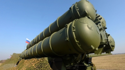 Τι συμβαίνει; Με S-400 και S-300 «φούλαρε» στρατιωτικό αεροδρόμιο στα σύνορα Λευκορωσίας – Ουκρανίας